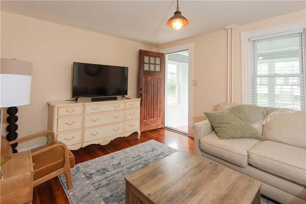 18 Almy St - Photo 6 of 27