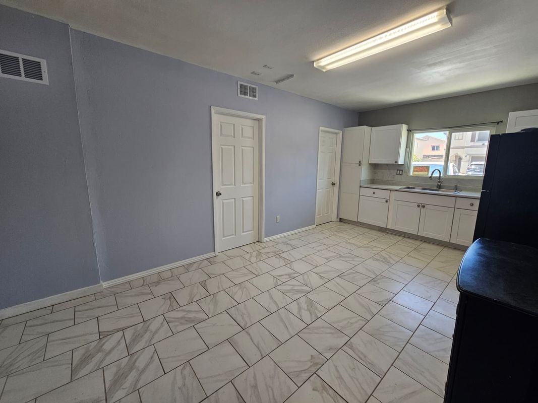 53798 Calle Sanborn ##Adu - Photo 3 of 10