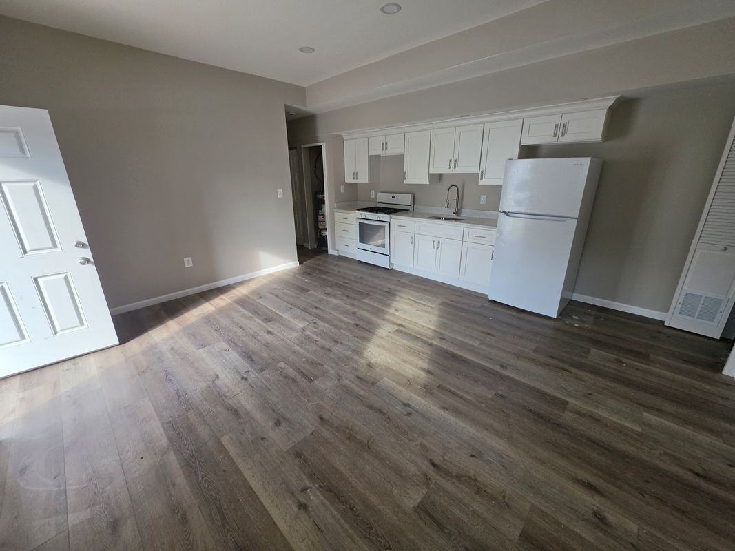 500 E Patapsco Ave - Photo 4 of 7