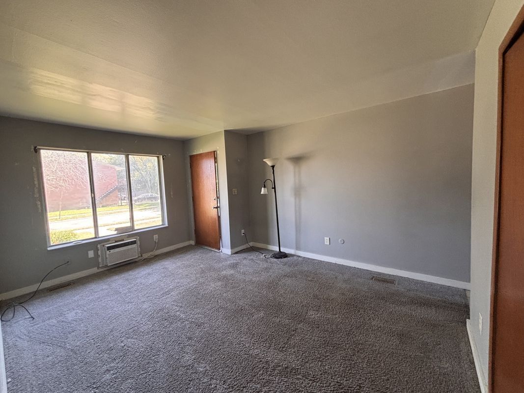 4064 Agnes Ave - Photo 2 of 12