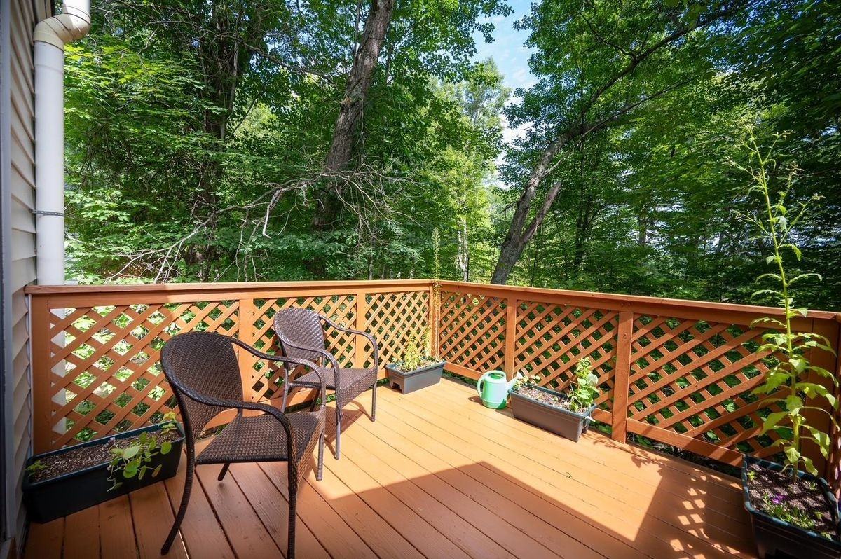 13 Bayberry Dr - Photo 2 of 23