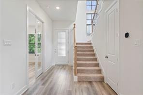 1511 Emma Lake Dr - Photo 2 of 25