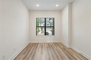 1511 Emma Lake Dr - Photo 4 of 25