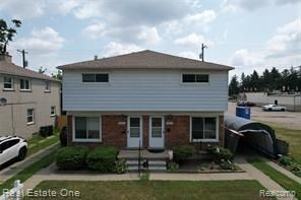 featured image of 1814 N Center St