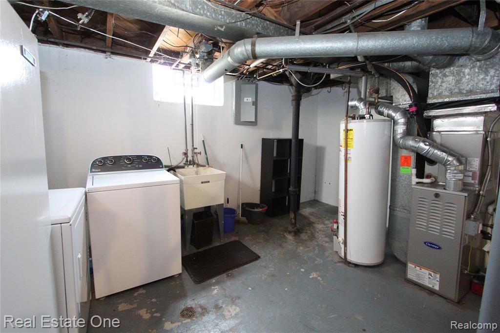 1814 N Center St - Photo 6 of 15