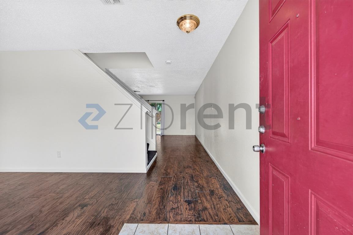 645 Gibson St - Photo 2 of 24
