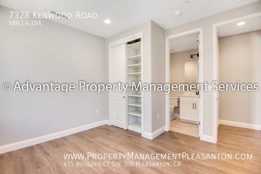7328 Kenwood Rd - Photo 5 of 32