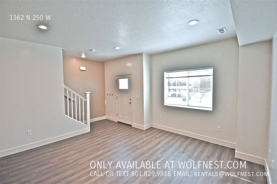 1362 N 250 W - Photo 3 of 27