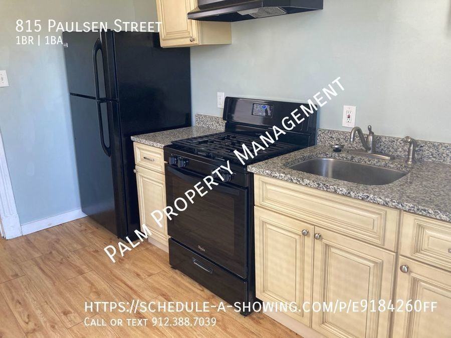 815 Paulsen St - Photo 5 of 12