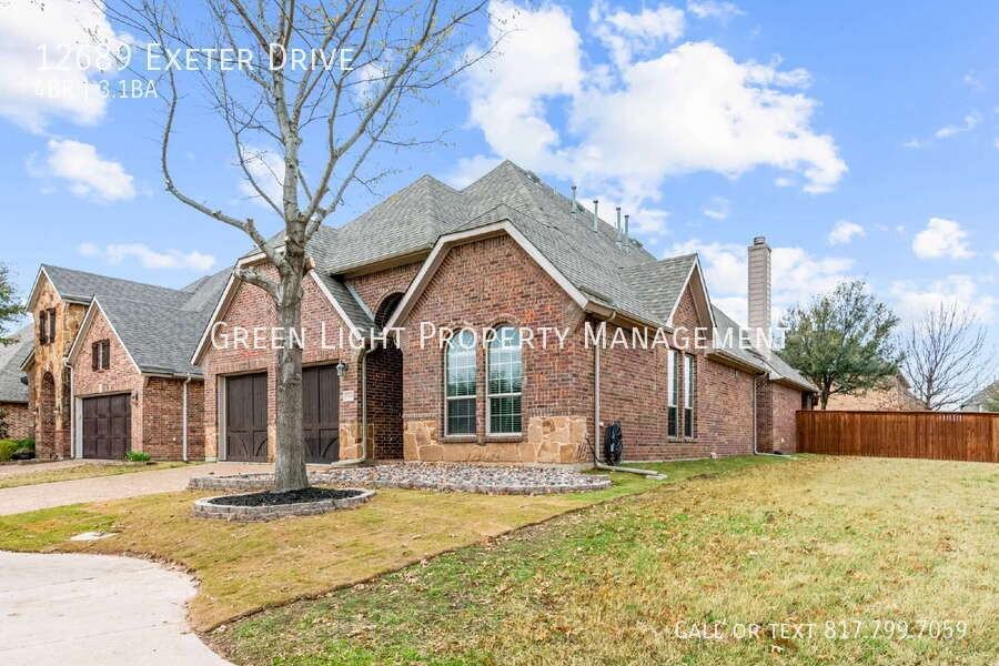 12689 Exeter Dr - Photo 3 of 40