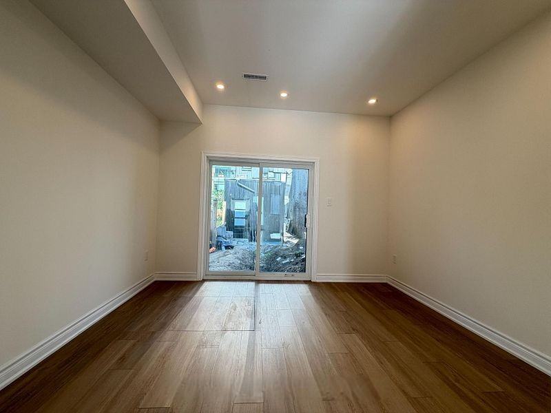 356 Huron Street - Photo 4 of 17