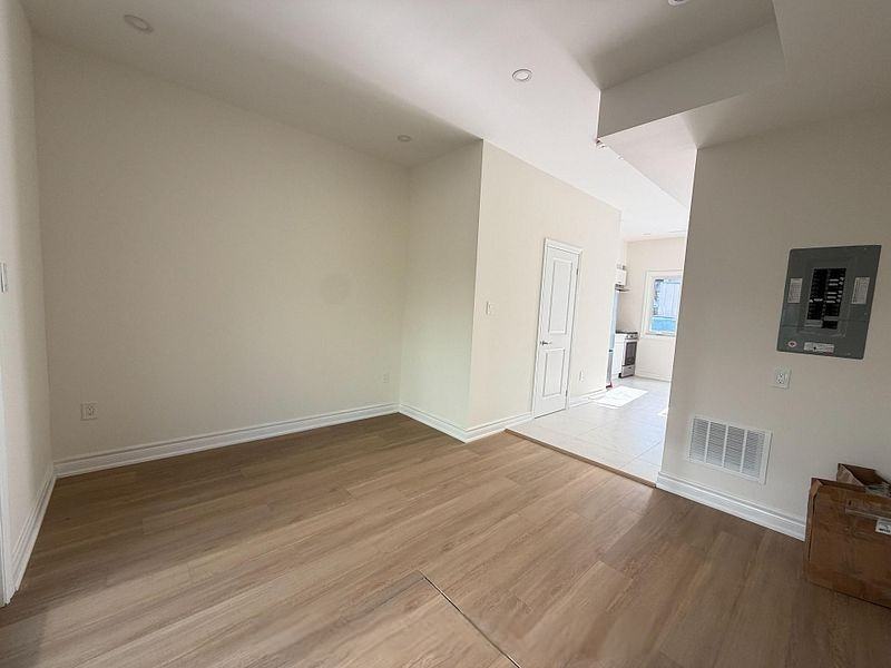 356 Huron Street - Photo 5 of 17