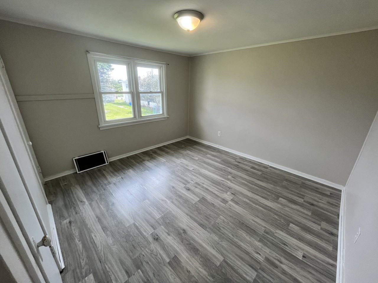 1 - 18 Caen Court - Photo 3 of 6