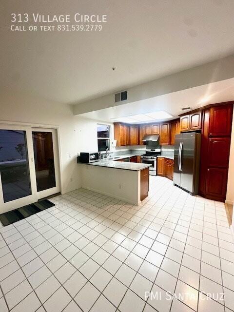 313 Village Circle - Photo 6 of 28