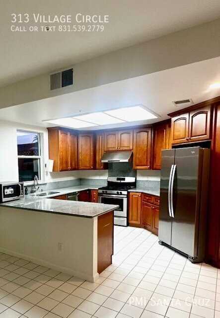 313 Village Circle - Photo 7 of 28