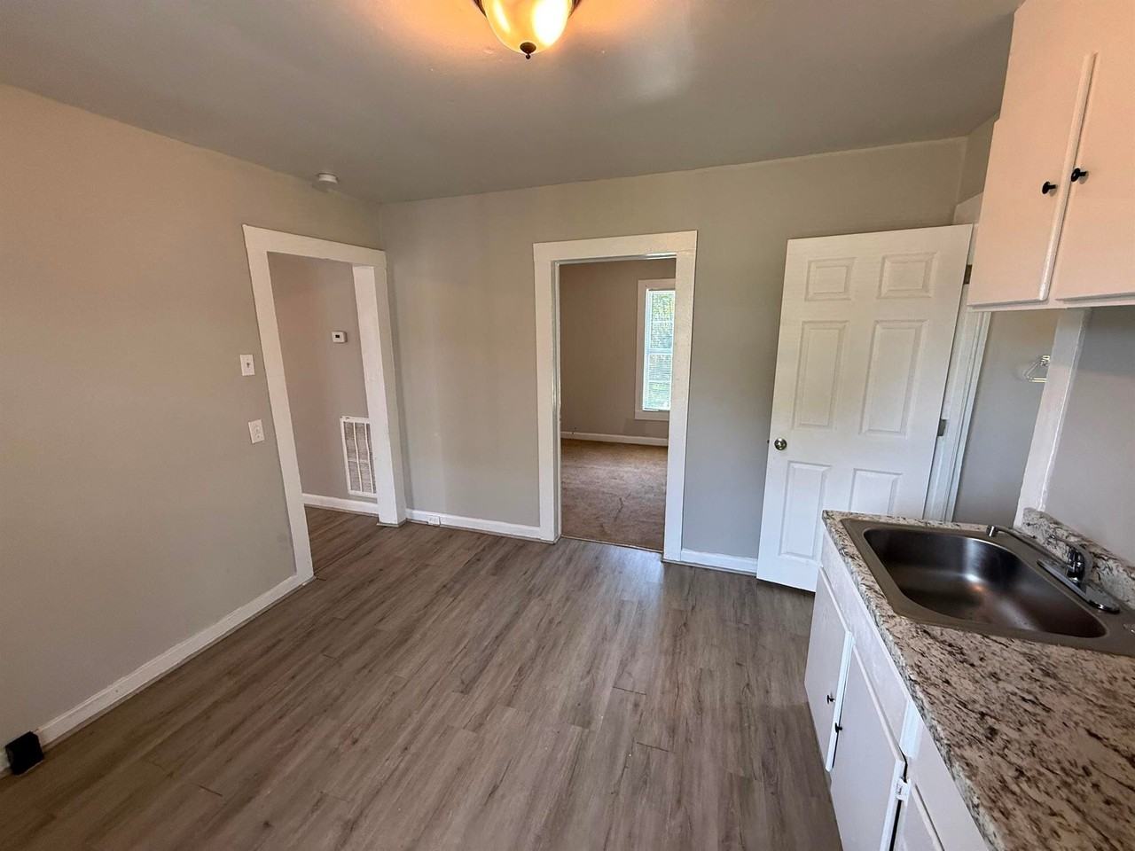 1336 Caldwell St - Photo 6 of 20