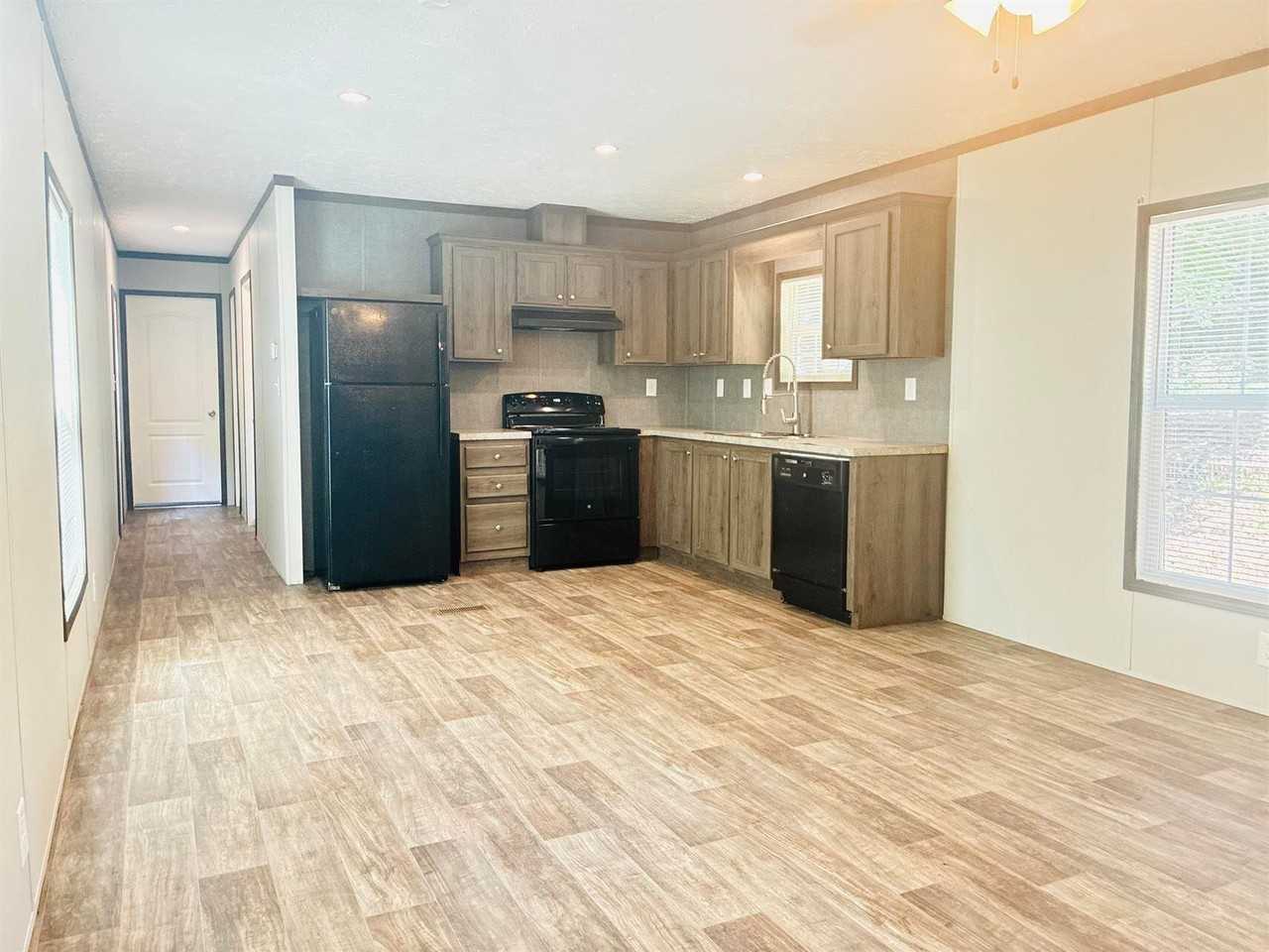 754 Skylark Ln - Photo 3 of 20