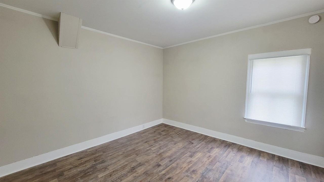 1230 Tank Ct - Photo 7 of 14