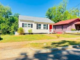featured image of 1030 Caldwell St