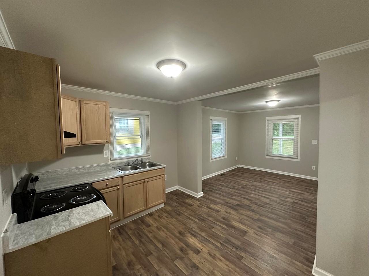 416 Airline Ave - Photo 4 of 18
