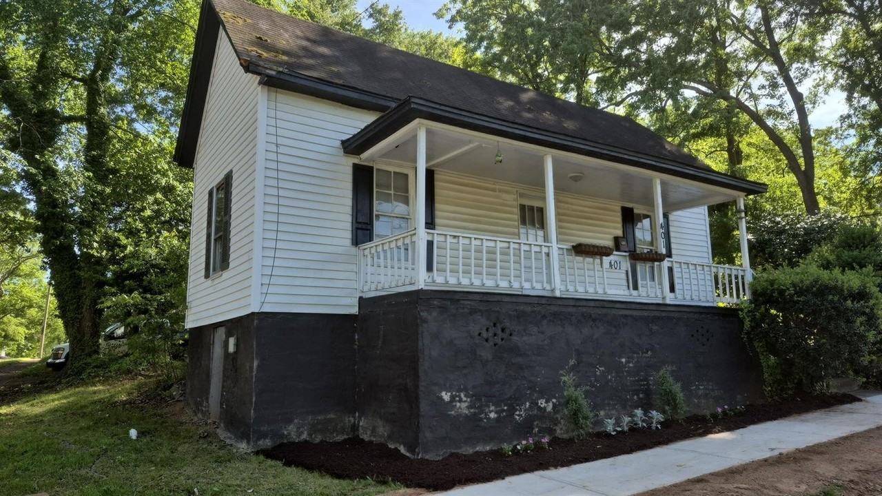 401 Gardner St - Photo 2 of 14