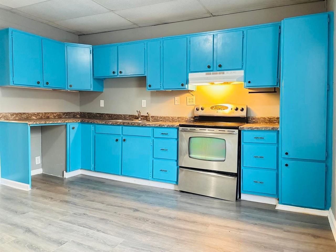 401 Gardner St - Photo 3 of 14