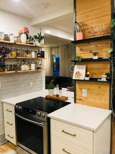 351 Foley St - Photo 3 of 20