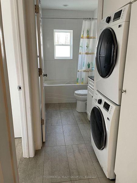 703 Dupont Street #3 - Photo 7 of 8
