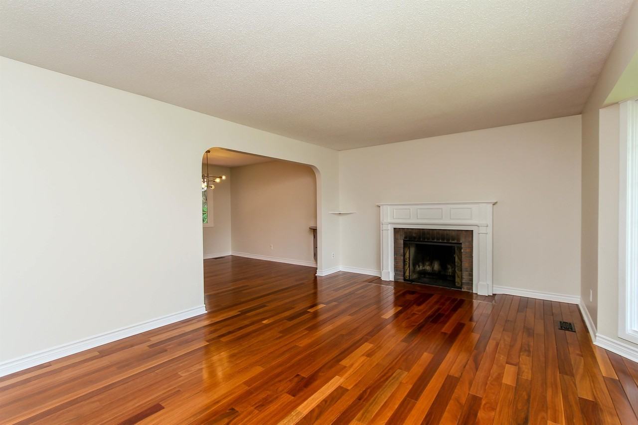570 Duff Cres - Photo 6 of 28