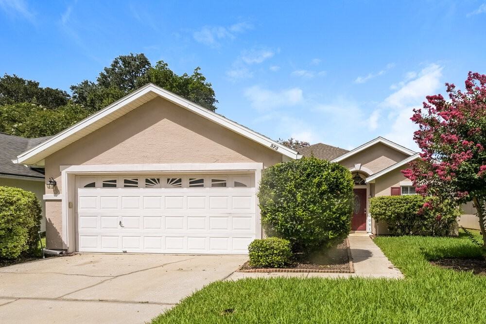 573 Redberry Ln