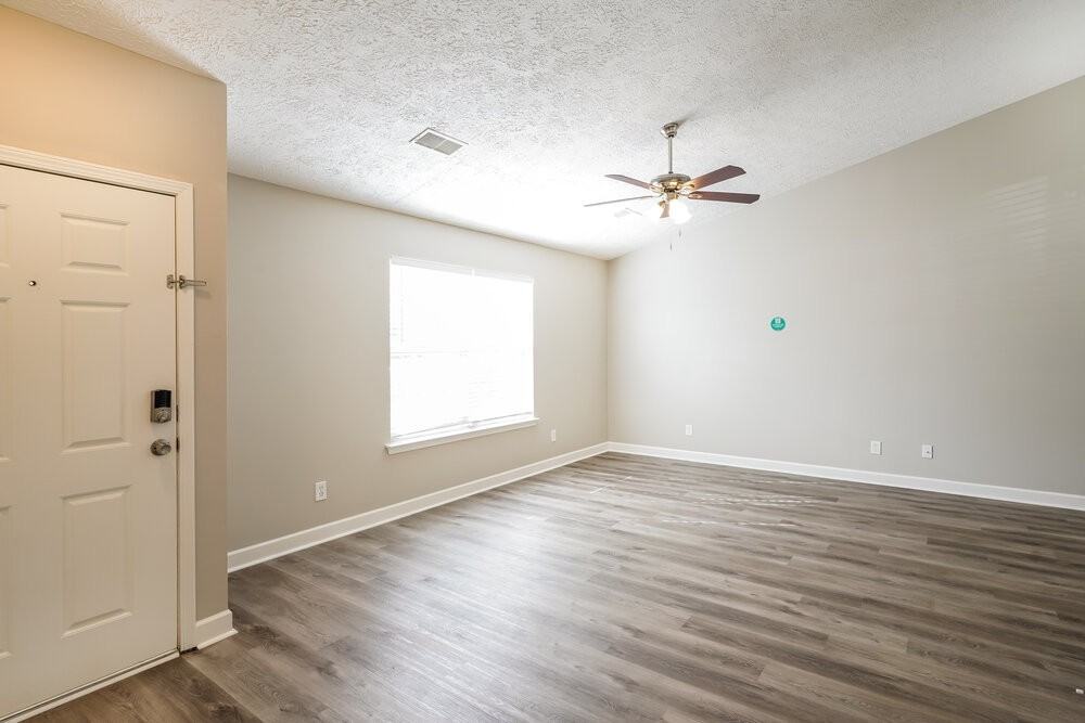 3293 Cain Harbor Dr - Photo 4 of 16