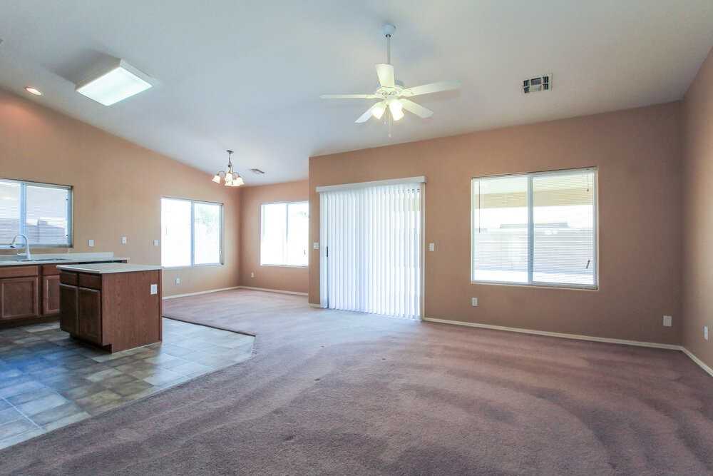 6625 W Gross Ave - Photo 2 of 20