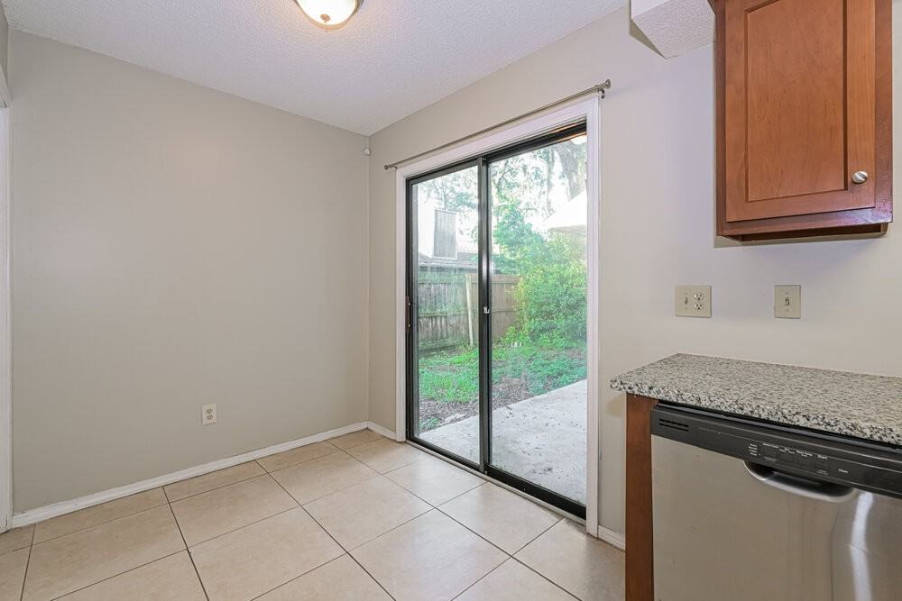 1476 Apple Oak Ct - Photo 6 of 16