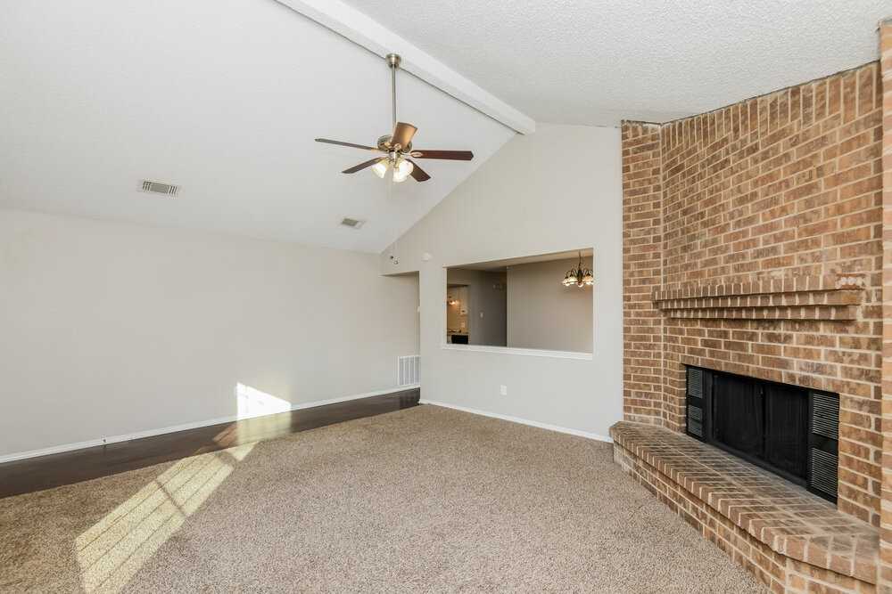 10132 Buffalo Grove Rd - Photo 5 of 16
