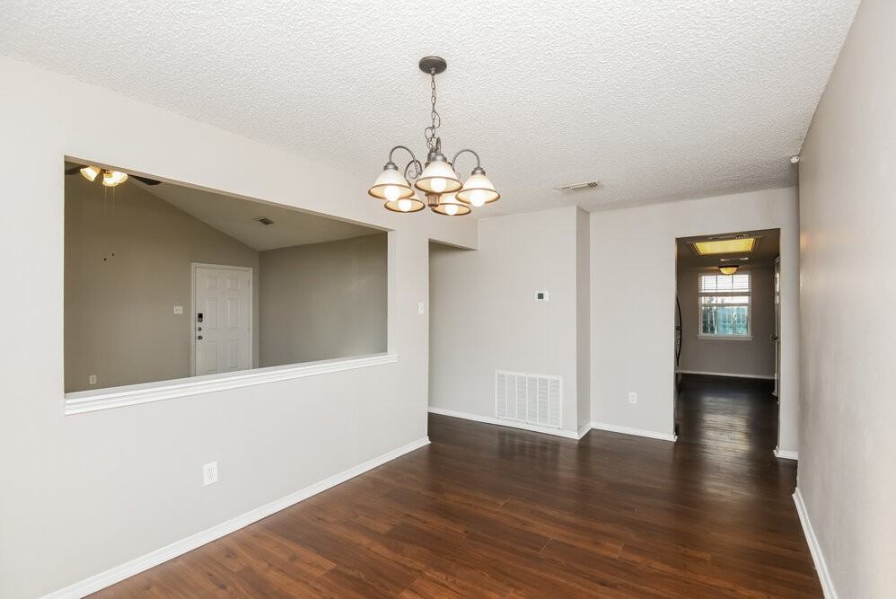 10132 Buffalo Grove Rd - Photo 7 of 16
