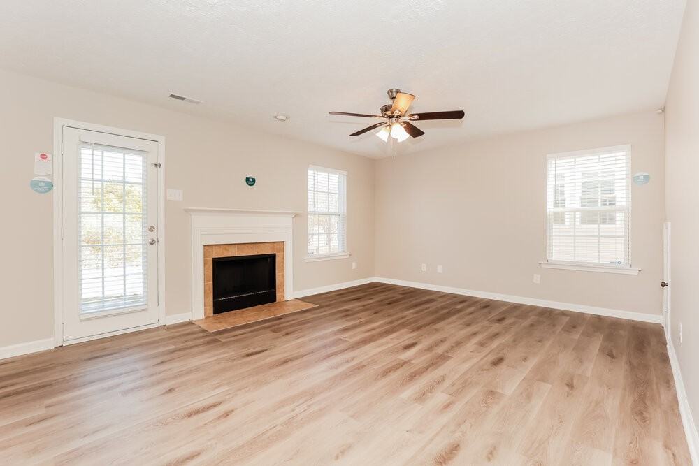 2805 Windcrest Trl - Photo 4 of 17