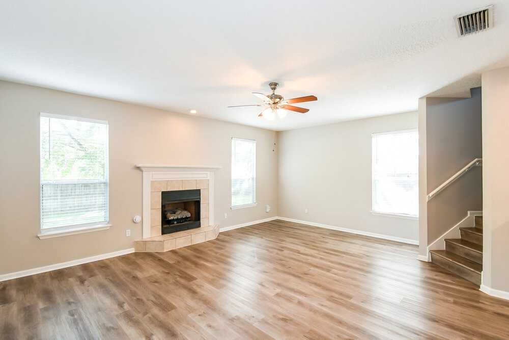 2749 Indigo Hills Ct - Photo 4 of 17
