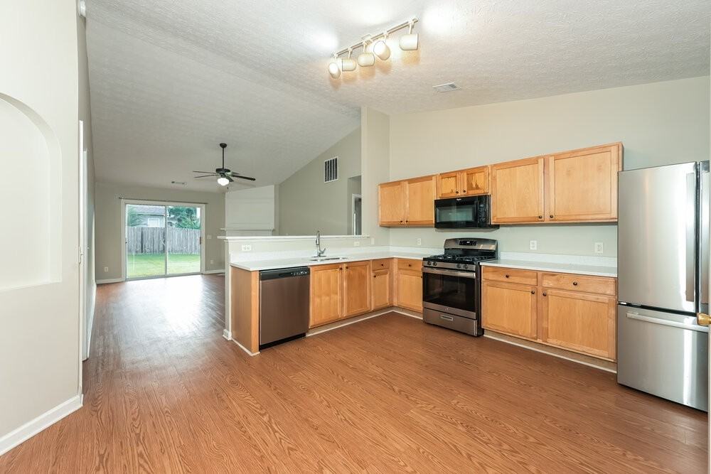 3110 Cooper Woods Dr - Photo 6 of 16