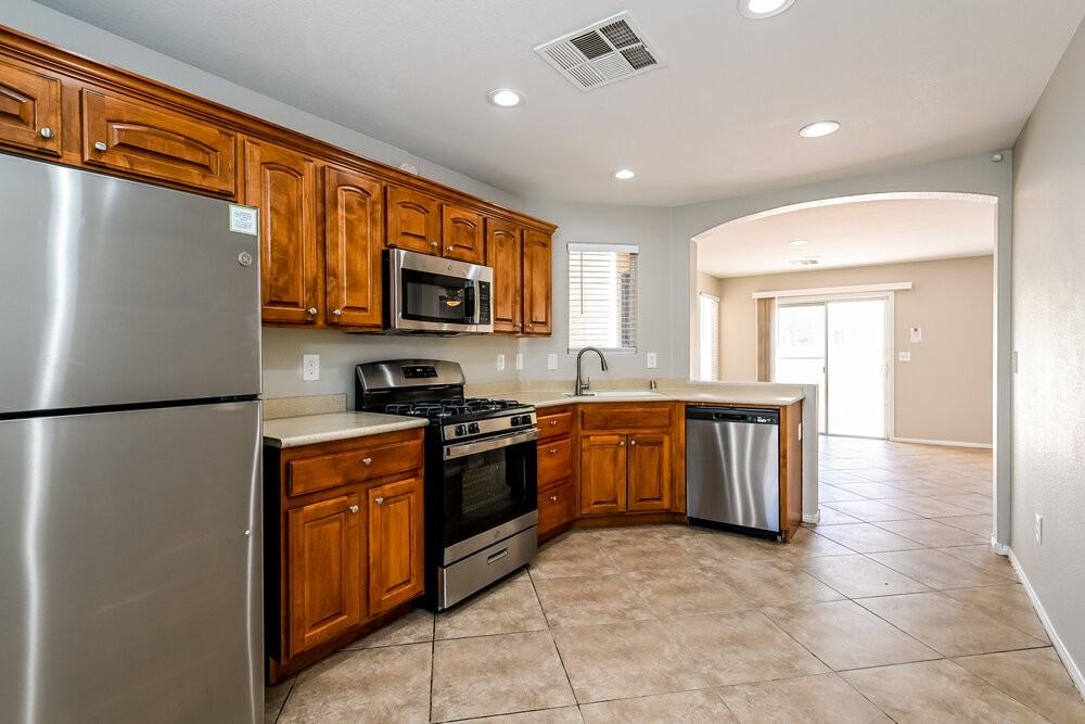 5067 Vacaville Ave - Photo 7 of 17