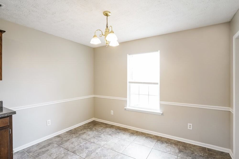 1204 Smalls Ct - Photo 6 of 17