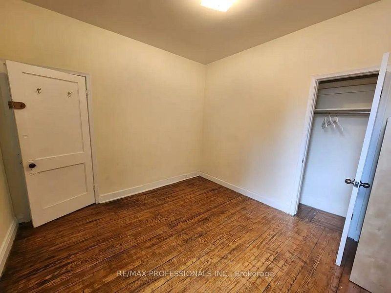 150 Robert Street #Main - Photo 3 of 17