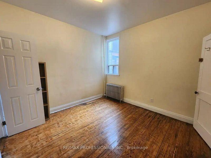 150 Robert Street #Main - Photo 4 of 17