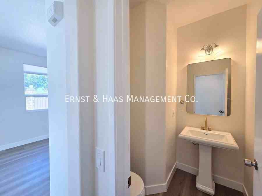 3408 Duchess Ln - Photo 7 of 39