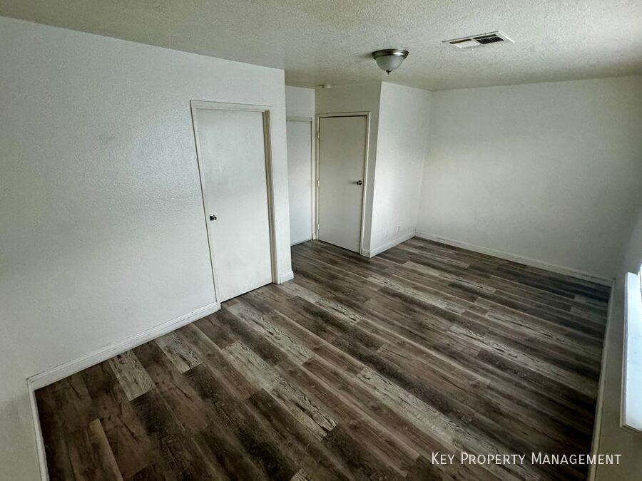 6945 Mendon Ln #4 - Photo 7 of 12