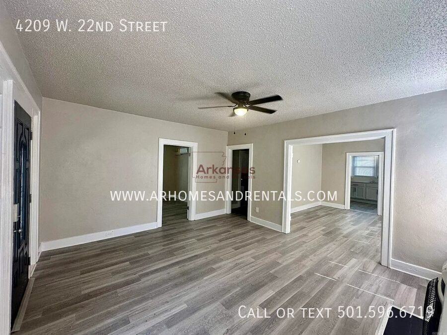 4209 W 22nd St - Photo 2 of 12