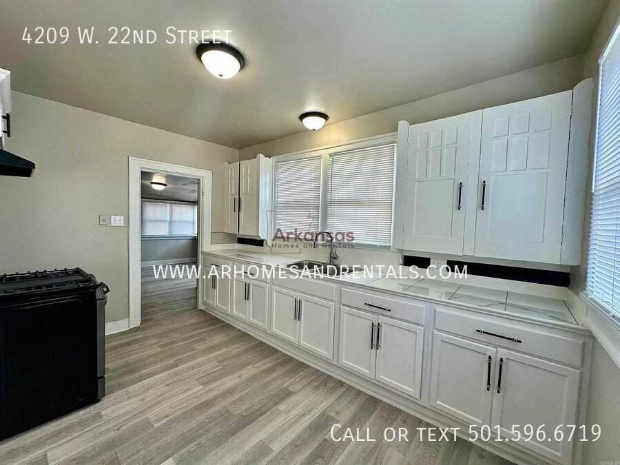 4209 W 22nd St - Photo 7 of 12