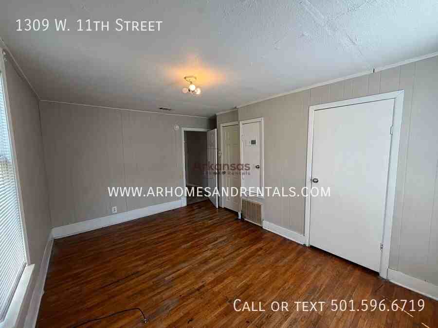 1309 W 11th St - Photo 7 of 12