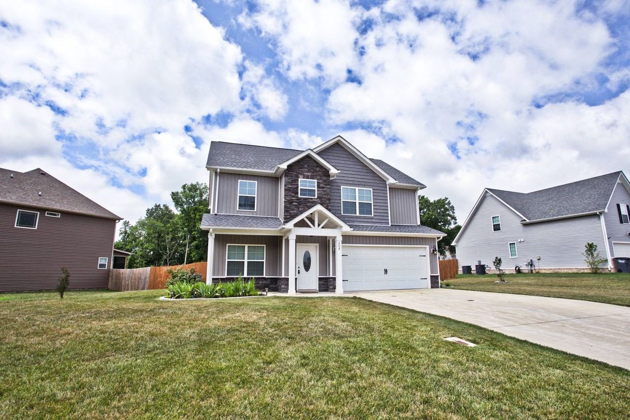 208 Liam Ct - Photo 2 of 35