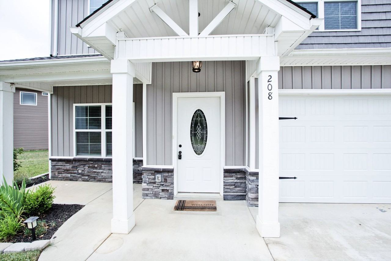 208 Liam Ct - Photo 4 of 35