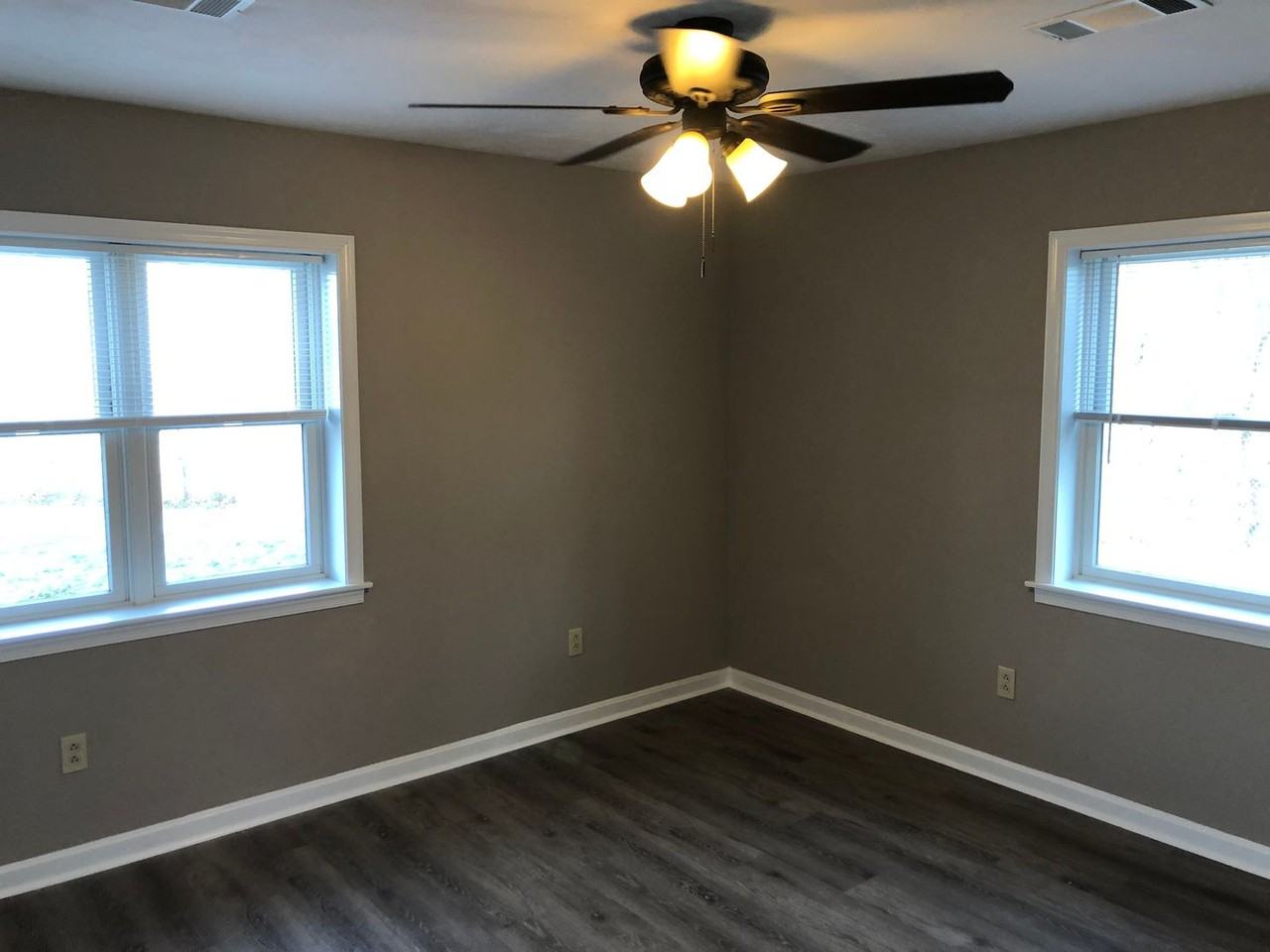 327 N. Pine Ave - Photo 6 of 25